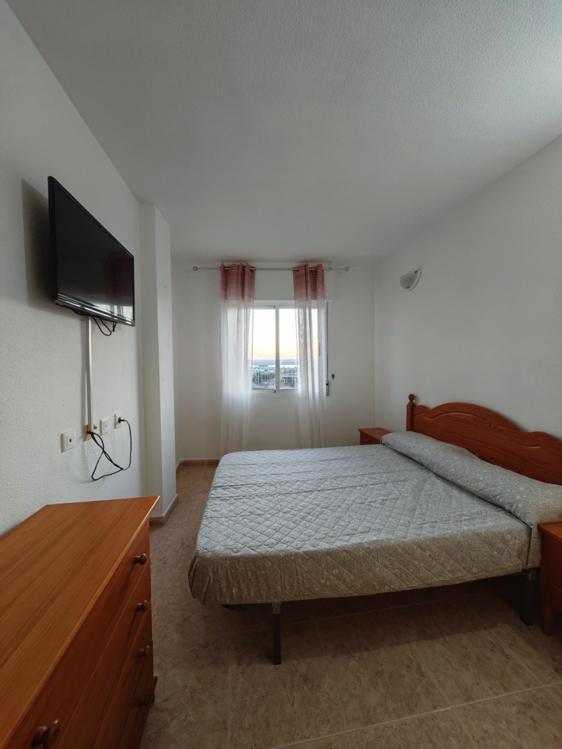 Apartment à Torrevieja, Alicante, Espagne 2 chambres, 65 m2 No. 184273