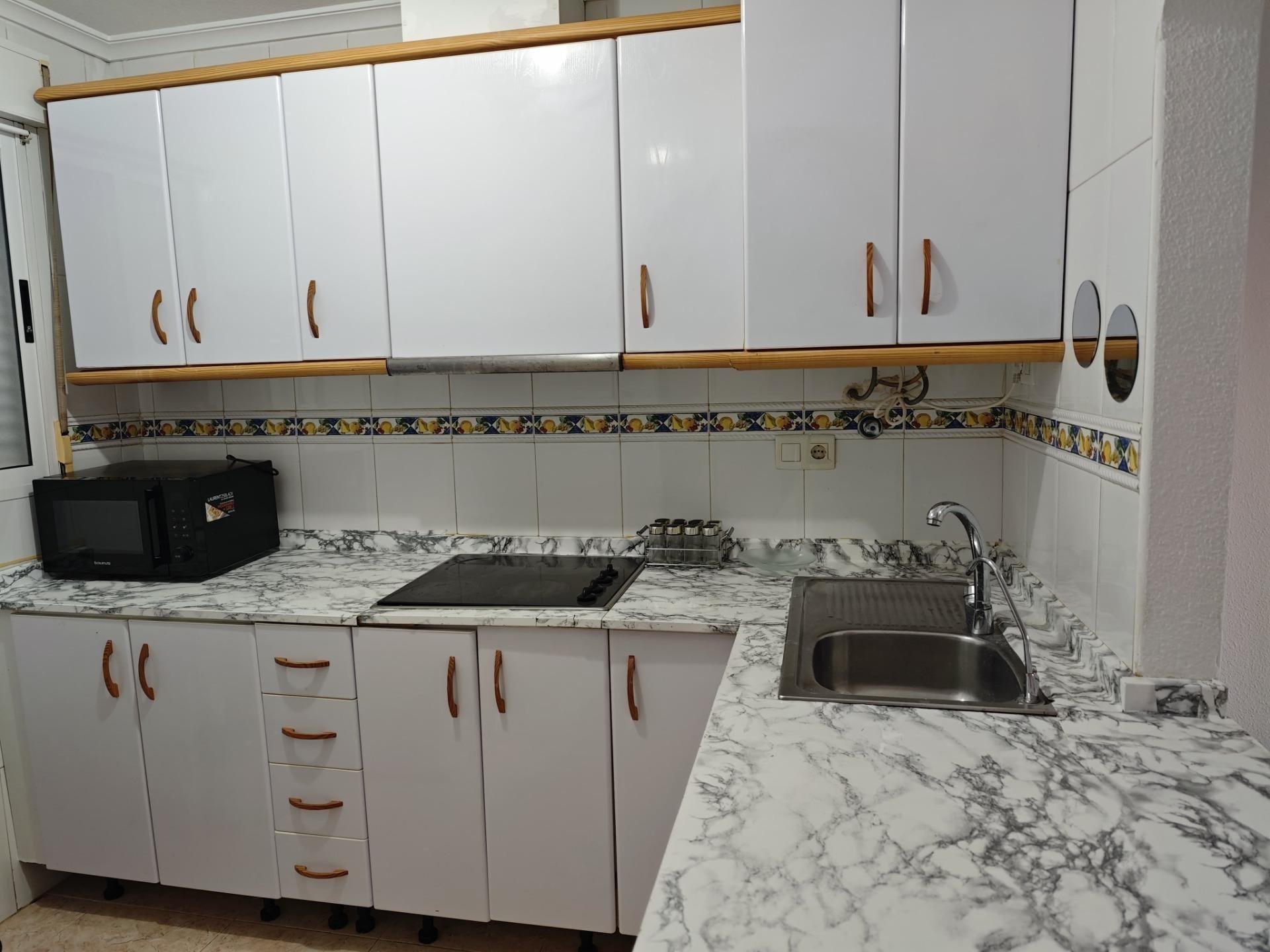 Apartment à Torrevieja, Alicante, Espagne 2 chambres, 65 m2 No. 184273