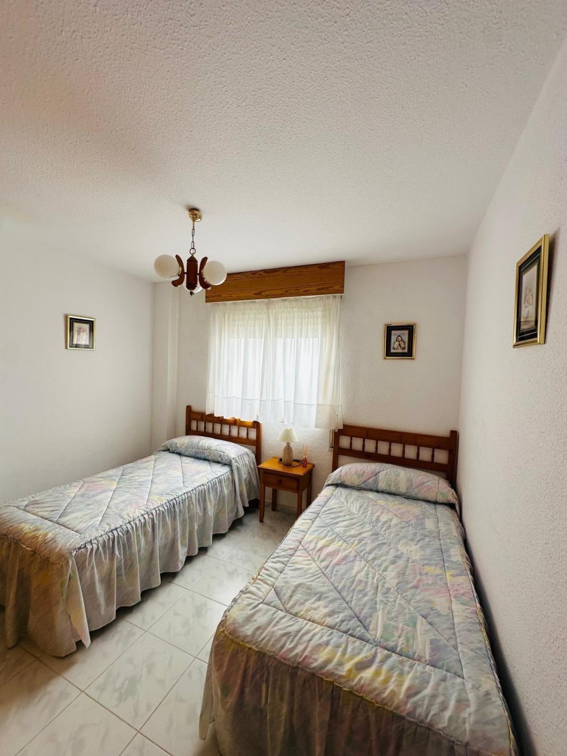 Apartment à Torrevieja, Alicante, Espagne 2 chambres, 72 m2 No. 184269