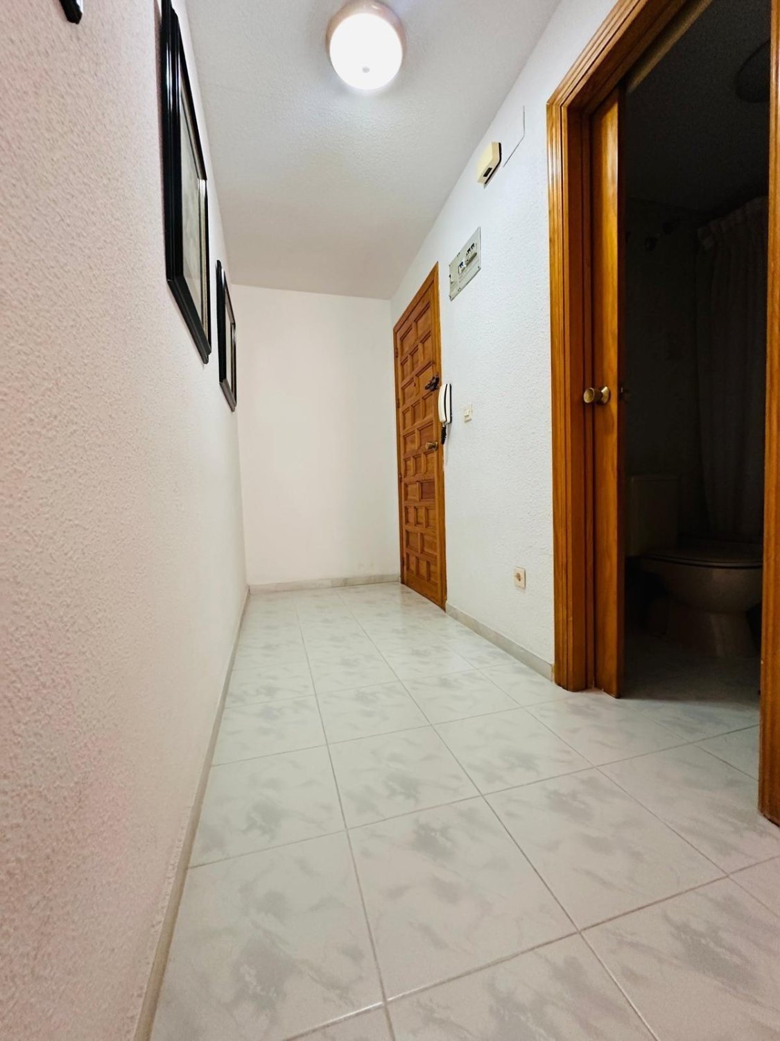 Apartment à Torrevieja, Alicante, Espagne 2 chambres, 72 m2 No. 184269