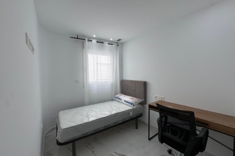 Huoneisto myytävänä Torrevieja, Alicante, Espanja, 2 makuuhuonetta, 85 m2 No. 145464 - kuva 10