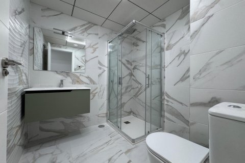 Huoneisto myytävänä Torrevieja, Alicante, Espanja, 2 makuuhuonetta, 85 m2 No. 145464 - kuva 5