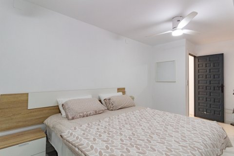 Townhouse for sale in Alicante, Spain 4 bedrooms, 142 sq.m. No. 193169 - photo 20