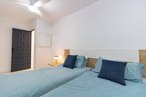Townhouse for sale in Alicante, Spain 4 bedrooms, 142 sq.m. No. 193169 - photo 16