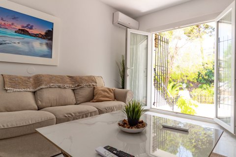 Townhouse for sale in Alicante, Spain 4 bedrooms, 142 sq.m. No. 193169 - photo 9