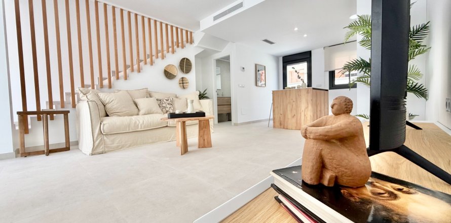 Apartment in Cox, Alicante, Spain 2 bedrooms, 101 sq.m. No. 151304