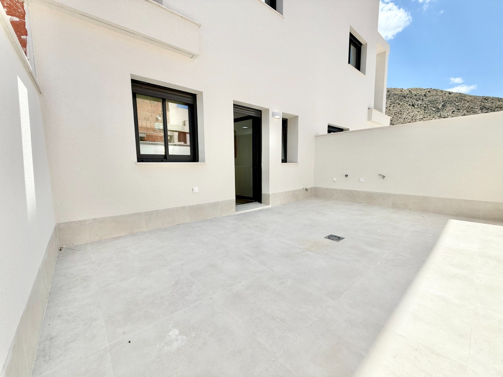 Apartment in Cox, Alicante, Spain 2 bedrooms, 135 sq.m. No. 151305