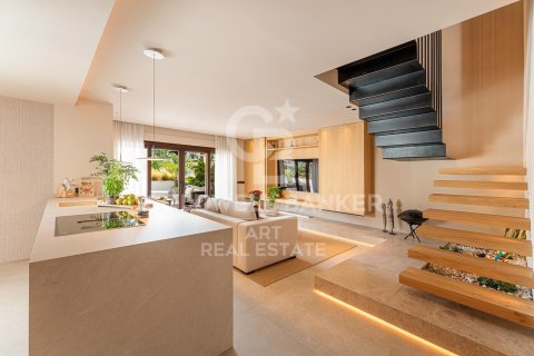 Takvåning till salu i Marbella, Malaga, Spanien 3 sovrum, 276 kvm. Nr. 157895 - foto 3