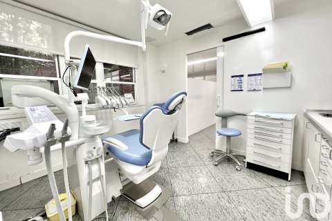 Продажа коммерческой недвижимости в Барселона, Испания 1 спальня, 184м2 №153112 - фото 11