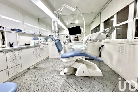 Продажа коммерческой недвижимости в Барселона, Испания 1 спальня, 184м2 №153112 - фото 10