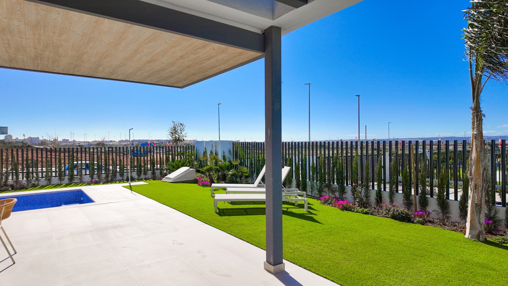 Rindu māja Torrevieja, Alicante, Spānijā 3 istabas, 261 m2 Nr. 147419