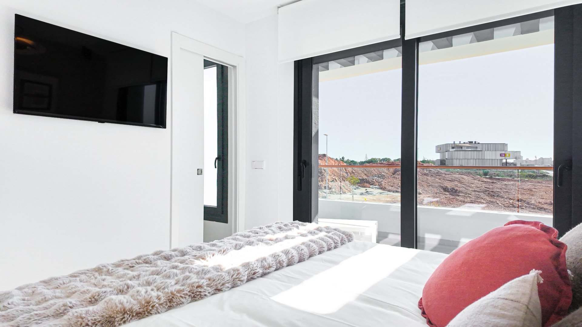 Rindu māja Torrevieja, Alicante, Spānijā 3 istabas, 261 m2 Nr. 147419