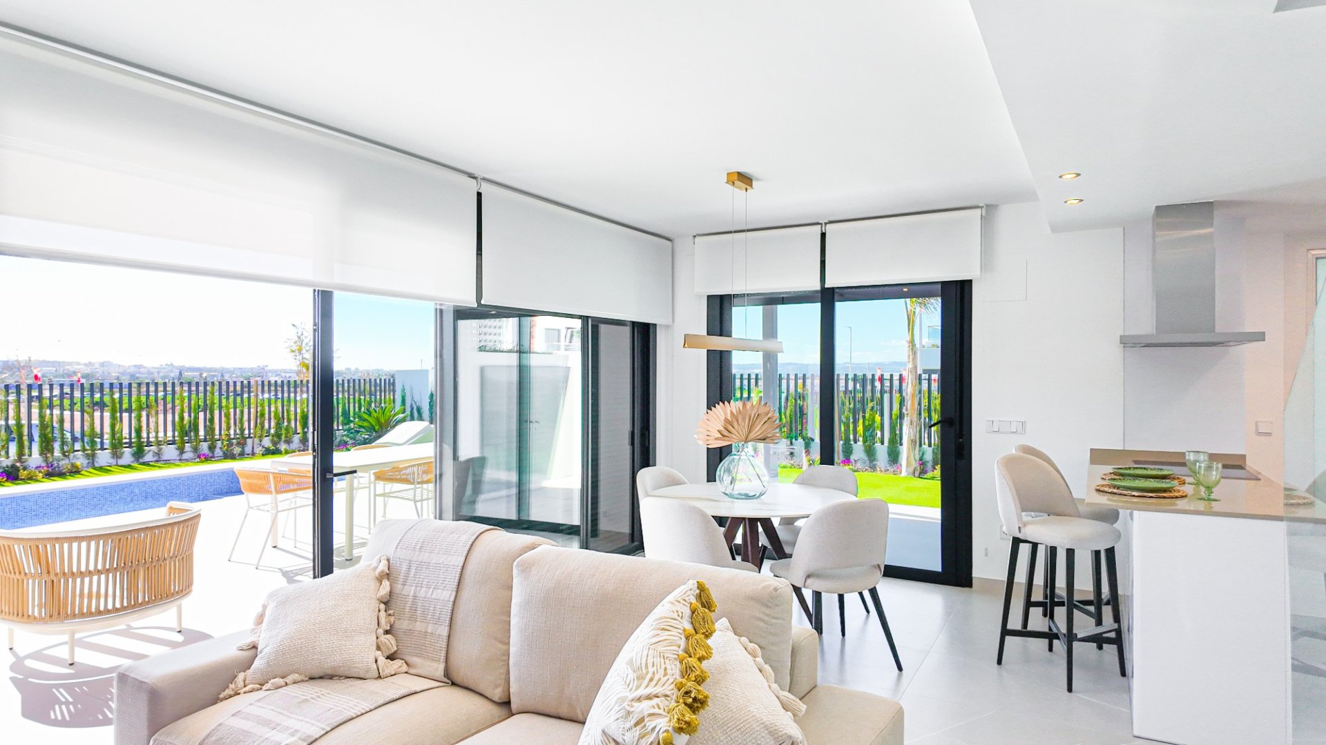 Rindu māja Torrevieja, Alicante, Spānijā 3 istabas, 261 m2 Nr. 147419