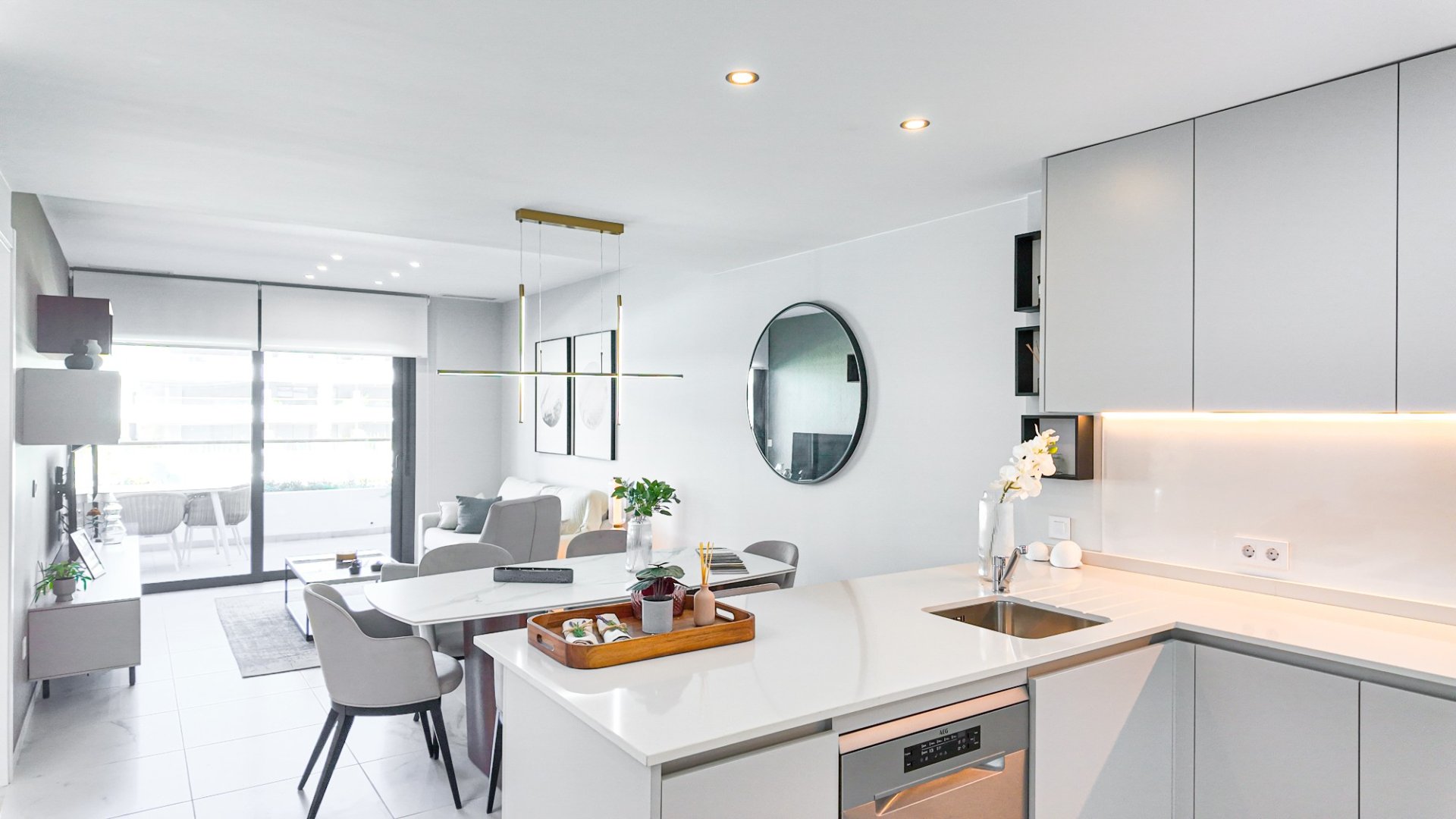 Huoneisto Torrevieja, Alicante, Espanja 2 makuuhuonetta, 98 m2 No. 147420