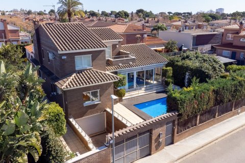 House for rent in Cambrils, Tarragona, Spain 4 bedrooms, 439 sq.m. No. 160490 - photo 19