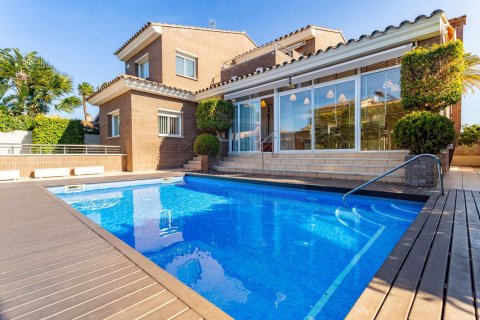 House in Cambrils, Tarragona, Spain 4 bedrooms, 439 sq.m. No. 160490