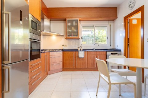 House for rent in Cambrils, Tarragona, Spain 4 bedrooms, 439 sq.m. No. 160490 - photo 25