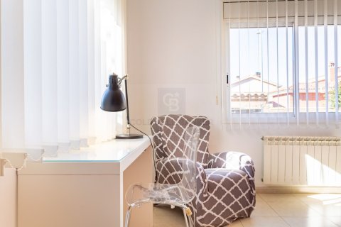 House for rent in Cambrils, Tarragona, Spain 4 bedrooms, 439 sq.m. No. 160490 - photo 17