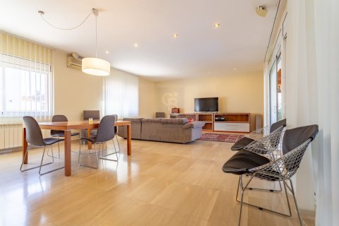 House for rent in Cambrils, Tarragona, Spain 4 bedrooms, 439 sq.m. No. 160490 - photo 23