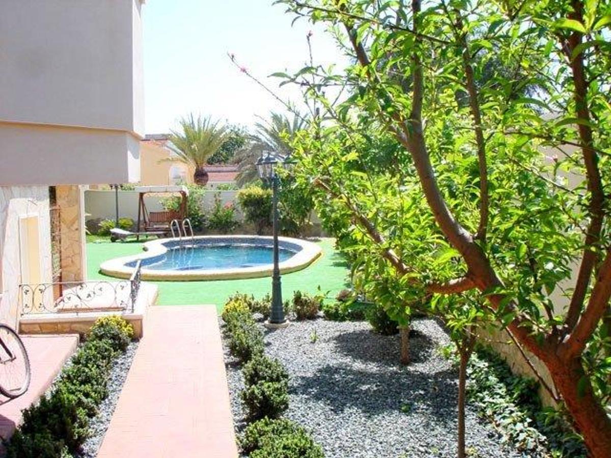 Villa en Ciudad Quesada, Alicante, España 4 dormitorios, 370 m2 No. 99851