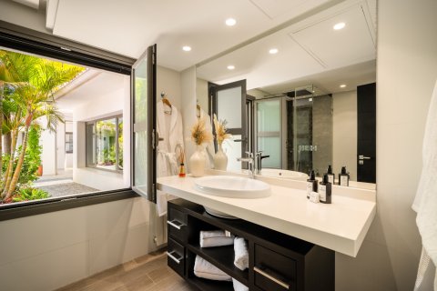 Willa w Marbella, Malaga, Hiszpania 5 sypialni, 722 mkw. nr 161960 – zdjęcie 19