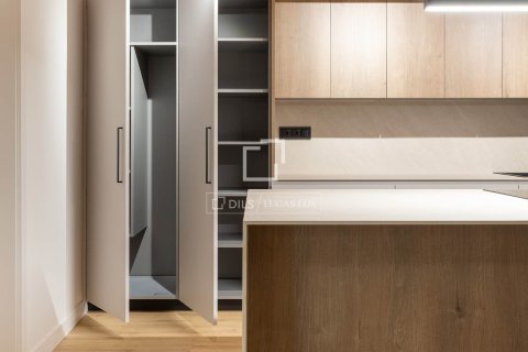 Apartment à vendre à Barcelona, Espagne, 2 chambres, 125 m2 No. 150541 - photo 14