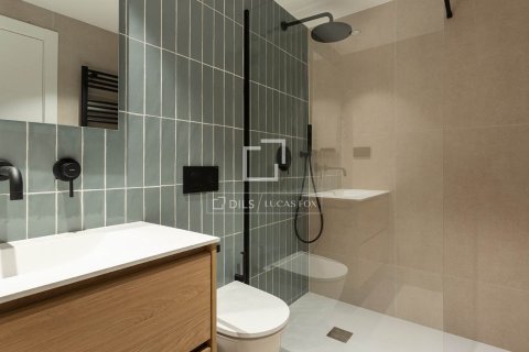 Apartment à vendre à Barcelona, Espagne, 2 chambres, 125 m2 No. 150541 - photo 22