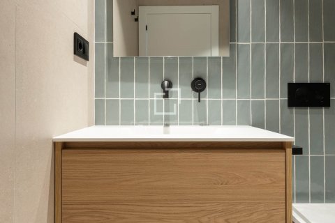 Apartment à vendre à Barcelona, Espagne, 2 chambres, 125 m2 No. 150541 - photo 24