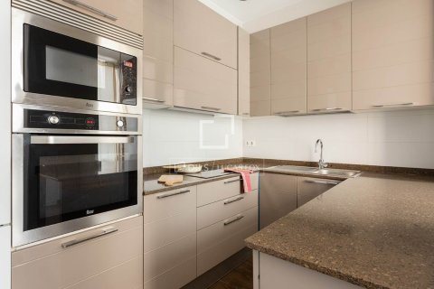 Apartment à vendre à Barcelona, Espagne, 4 chambres, 107 m2 No. 150542 - photo 9