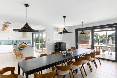 Villa for sale in Arenys de Munt, Barcelona, Spain 7 bedrooms, 346 sq.m. No. 150543 - photo 11