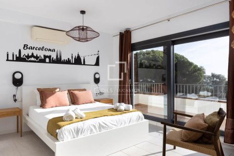 Villa for sale in Arenys de Munt, Barcelona, Spain 7 bedrooms, 346 sq.m. No. 150543 - photo 20