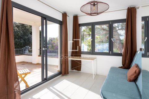 Villa for sale in Arenys de Munt, Barcelona, Spain 7 bedrooms, 346 sq.m. No. 150543 - photo 27