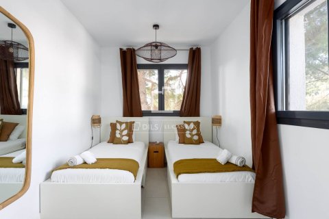 Villa for sale in Arenys de Munt, Barcelona, Spain 7 bedrooms, 346 sq.m. No. 150543 - photo 28