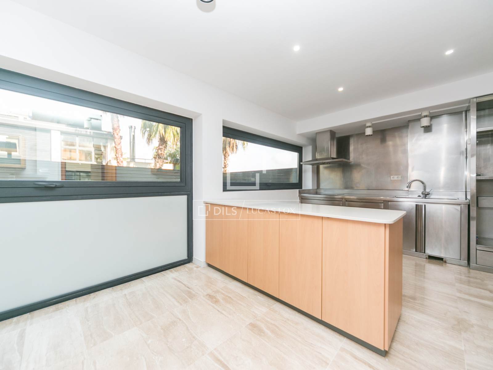 Villa a Sant Cugat Del Valles, Barcelona, Spagna 4 camere da letto, 587 mq. N° 150538