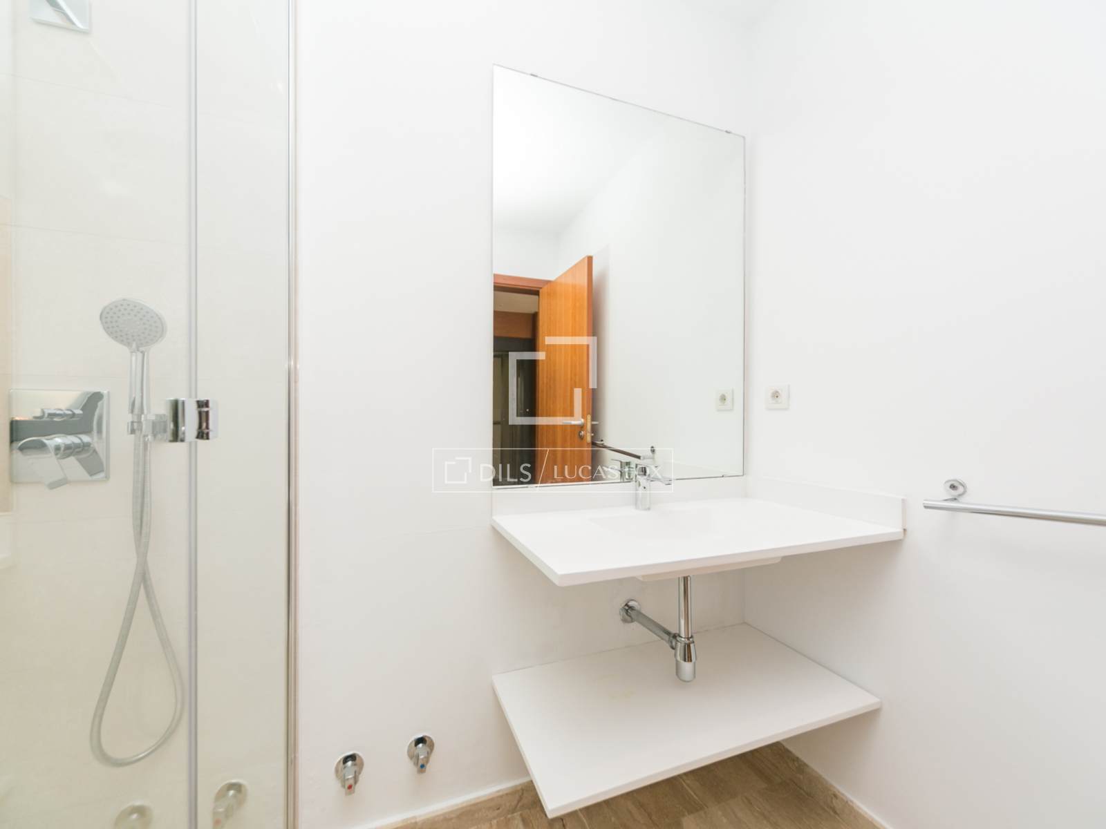 Villa a Sant Cugat Del Valles, Barcelona, Spagna 4 camere da letto, 587 mq. N° 150538