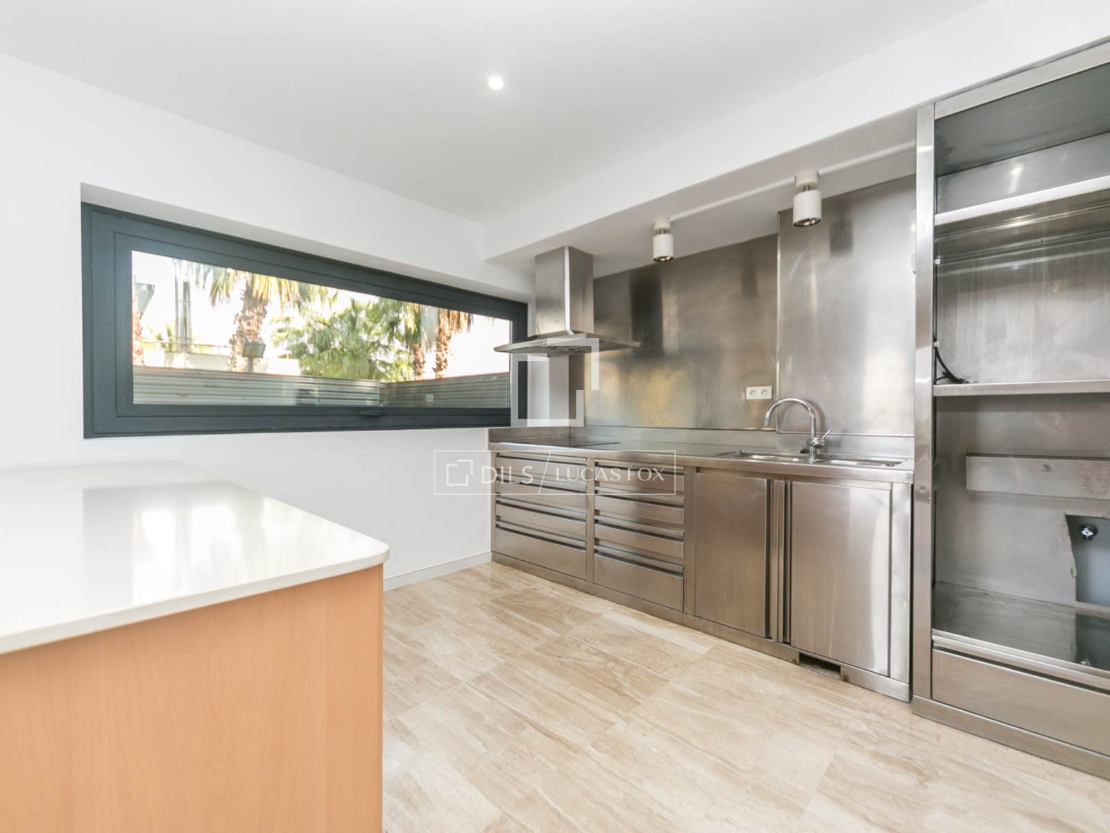 Villa a Sant Cugat Del Valles, Barcelona, Spagna 4 camere da letto, 587 mq. N° 150538