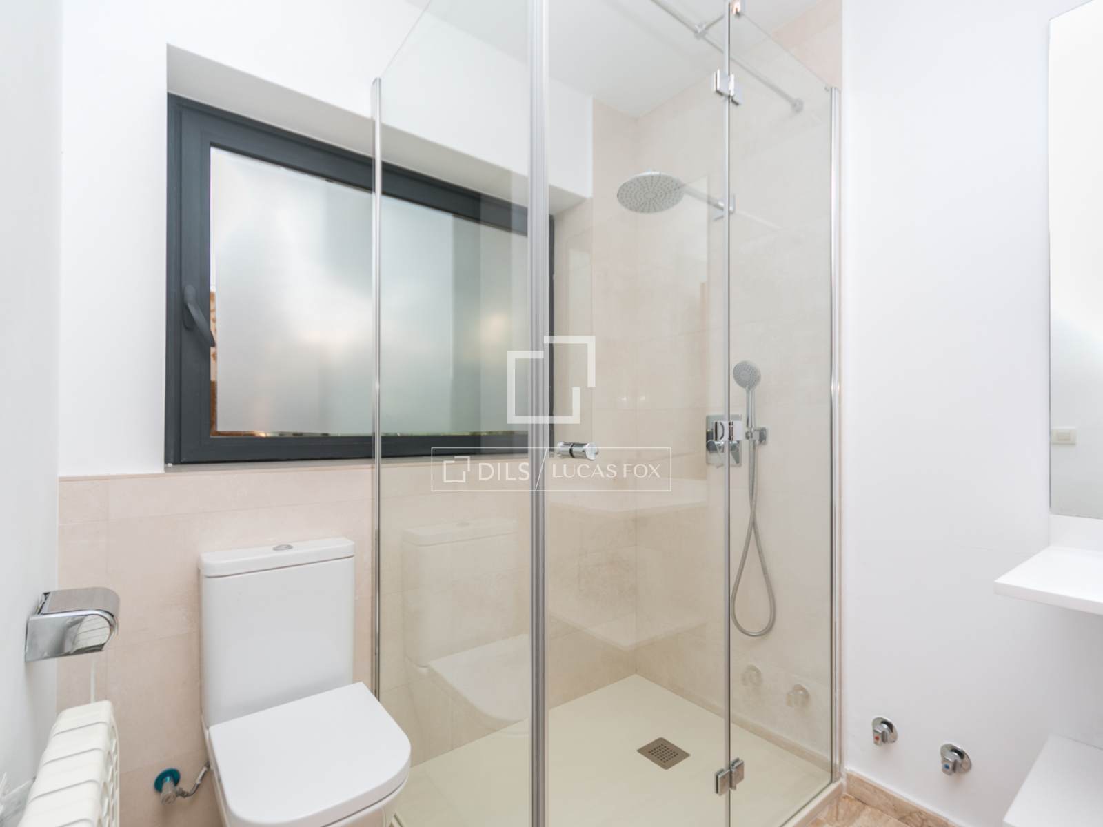 Villa a Sant Cugat Del Valles, Barcelona, Spagna 4 camere da letto, 587 mq. N° 150538