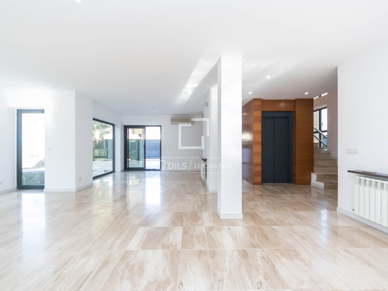 Villa a Sant Cugat Del Valles, Barcelona, Spagna 4 camere da letto, 587 mq. N° 150538