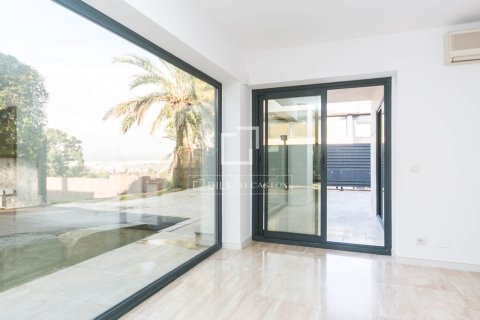 Villa for sale in Valldoreix, Barcelona, Spain 4 bedrooms, 587 sq.m. No. 150538 - photo 10