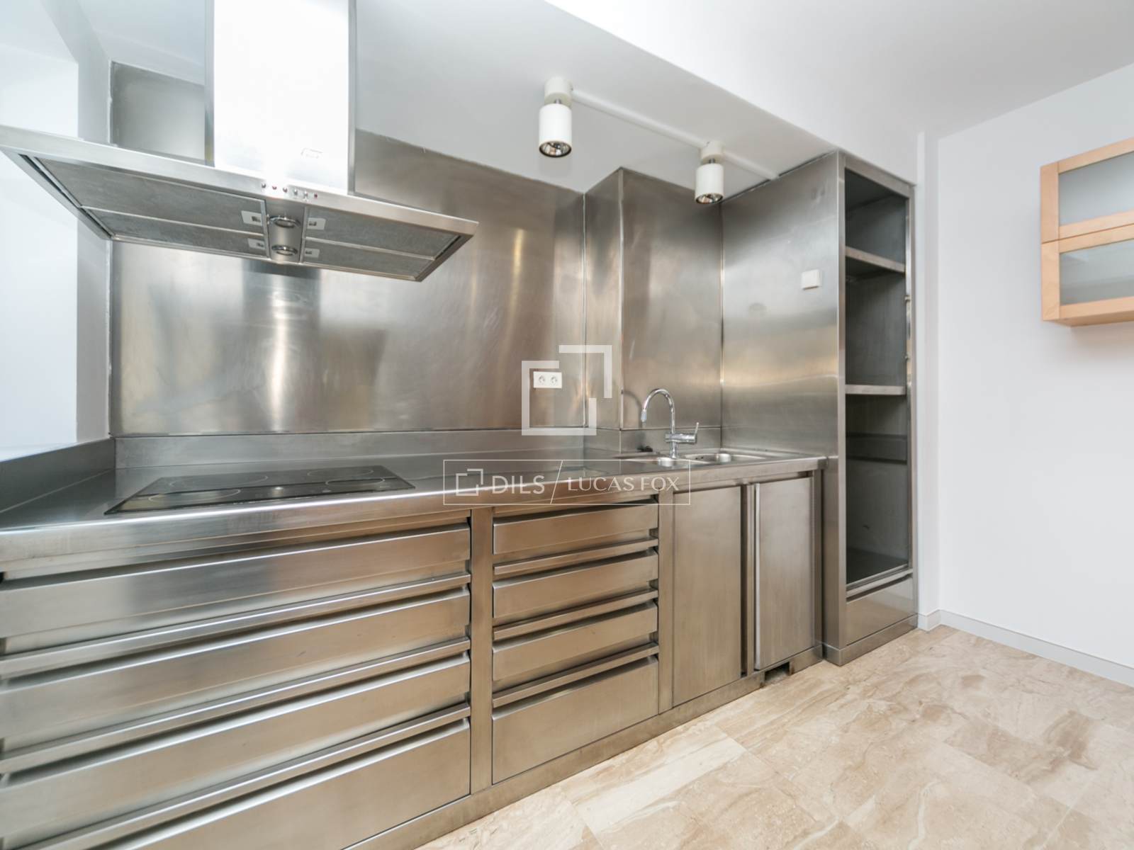 Villa a Sant Cugat Del Valles, Barcelona, Spagna 4 camere da letto, 587 mq. N° 150538