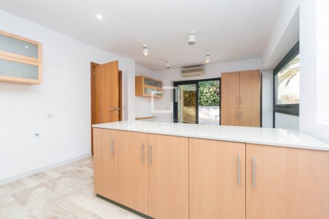 Villa for sale in Valldoreix, Barcelona, Spain 4 bedrooms, 587 sq.m. No. 150538 - photo 26