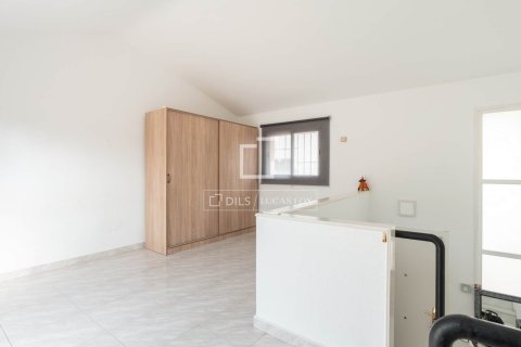 Villa in vendita a Castelldefels, Barcelona, Spagna 5 camere da letto, 180 mq. N° 150544 - foto 19