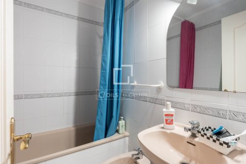 Villa in vendita a Castelldefels, Barcelona, Spagna 5 camere da letto, 180 mq. N° 150544 - foto 16