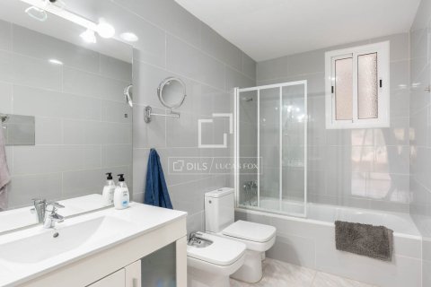 Villa in vendita a Castelldefels, Barcelona, Spagna 5 camere da letto, 180 mq. N° 150544 - foto 13