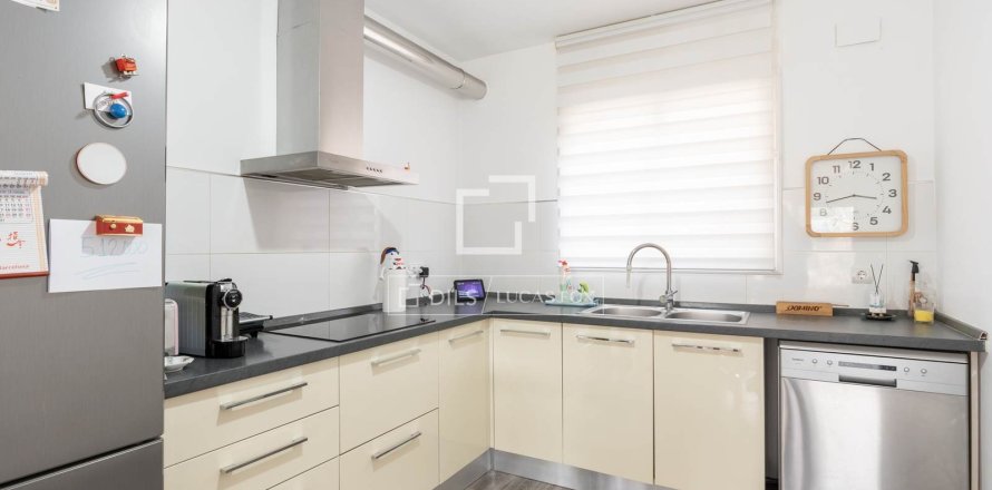 Villa a Castelldefels, Barcelona, Spagna 5 camere da letto, 180 mq. N° 150544