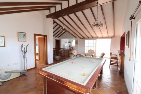 Villa for sale Pilar de la Horadada, Alicante, Spain 4 bedrooms, 350 sq.m. No. 115505 - photo 25