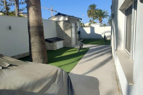 Villa zum Verkauf La Zenia, Alicante, Spanien 4 Schlafzimmer, 240 m2 Nr. 115578 - Foto 7