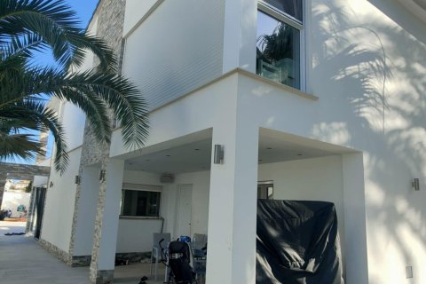 Villa zum Verkauf La Zenia, Alicante, Spanien 4 Schlafzimmer, 240 m2 Nr. 115578 - Foto 11