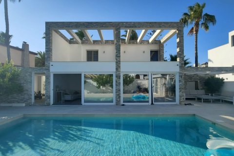Villa zum Verkauf La Zenia, Alicante, Spanien 4 Schlafzimmer, 240 m2 Nr. 115578 - Foto 1