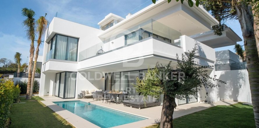 Huvila Marbella, Malaga, Espanja 4 makuuhuonetta, 414 m2 No. 159364